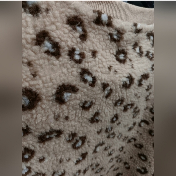 NWT cheetah primark sweater - Picture 8 of 8